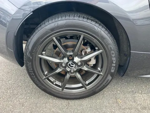 Mazda MX-5 (Roadster)