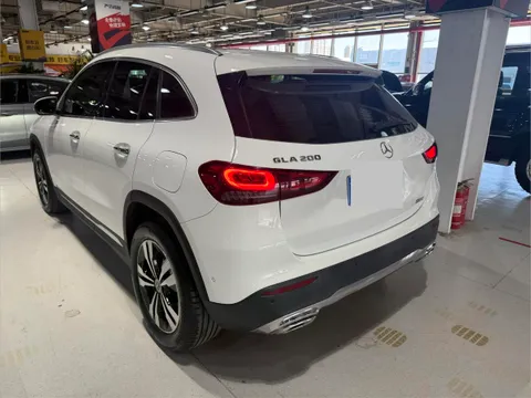 Mercedes-Benz Mercedes-Benz GLA