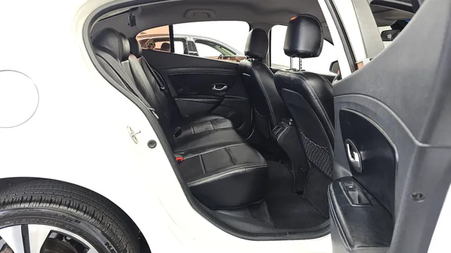 Renault SM3