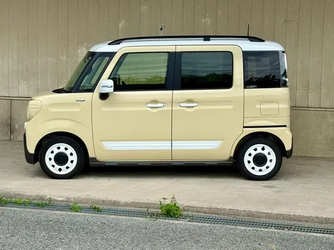 Suzuki Spacia Gear