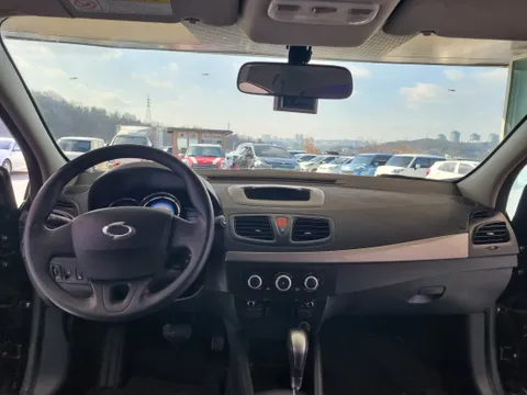 Renault SM3