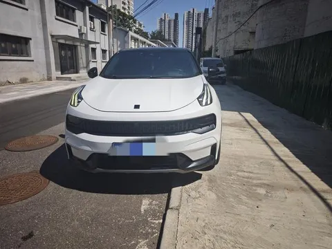 Lynk & Co Lynk & Co 05