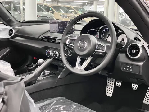 Mazda MX-5 (Roadster)