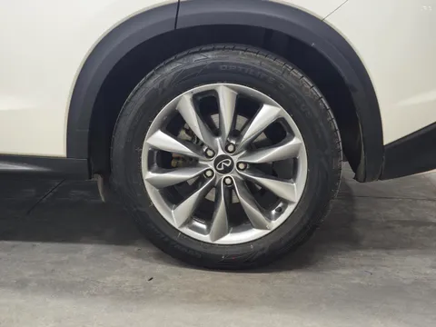 Infiniti QX50
