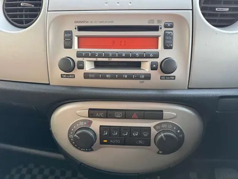 Daihatsu Mira Gino