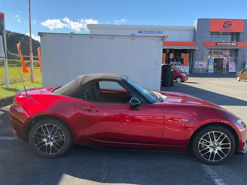 Mazda MX-5 (Roadster)