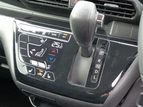 Mitsubishi eK X
