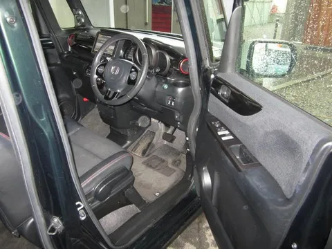 Honda N-BOX Plus Custom