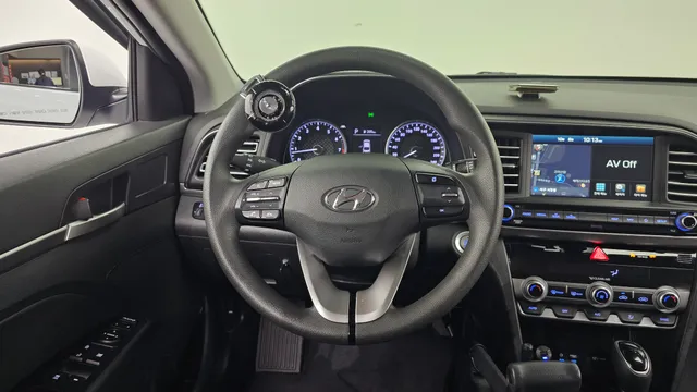 Hyundai Elantra (Avante)