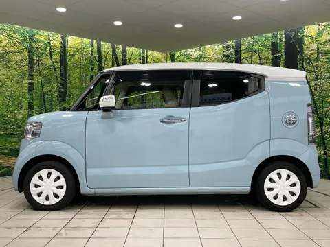 Honda N-BOX Slash