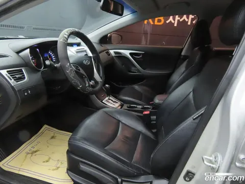 Hyundai Elantra (Avante)