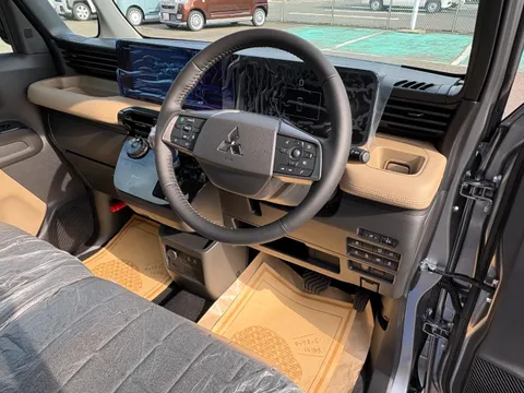 Mitsubishi Delica Mini