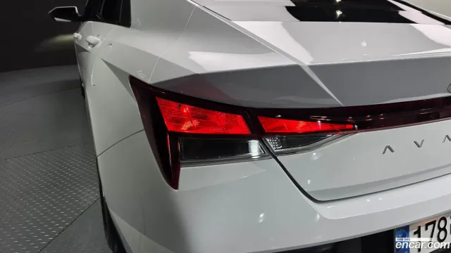 Hyundai Elantra (Avante)
