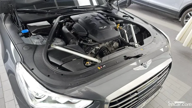Genesis G90 (EQ900)
