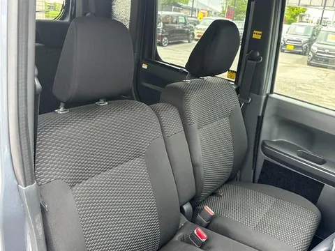 Toyota Pixis Mega