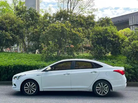 Hyundai Mistra