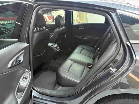 Chevrolet Malibu XL