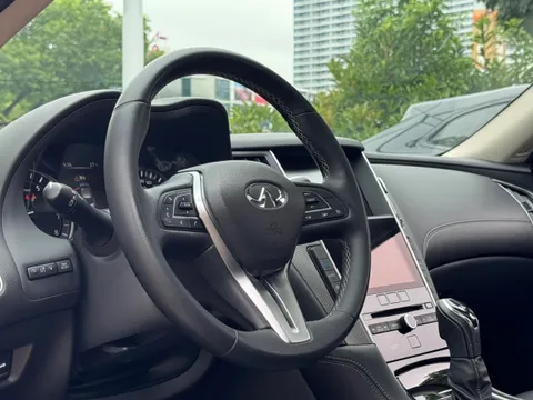 Infiniti Q50L