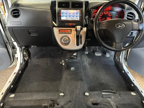 Daihatsu Mira Custom