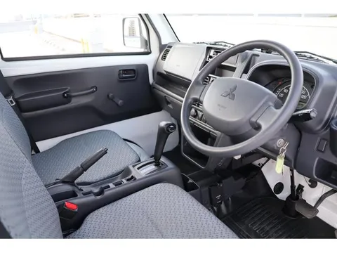 Mitsubishi Minicab Truck