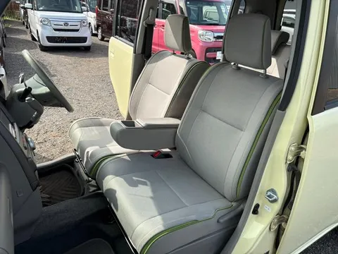 Toyota Pixis Space