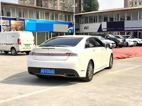 Lincoln MKZ