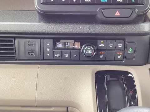 Honda N-BOX Joy