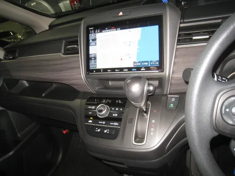 Honda Freed Plus