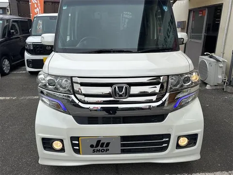 Honda N-BOX Custom