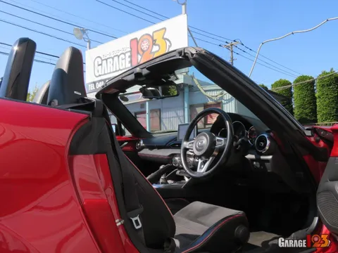 Mazda MX-5 (Roadster)