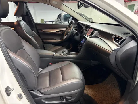 Infiniti QX50