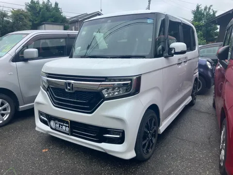 Honda N-BOX Custom