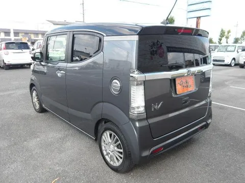 Honda N-BOX Slash