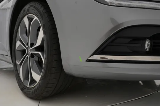 Renault Talisman (SM6)