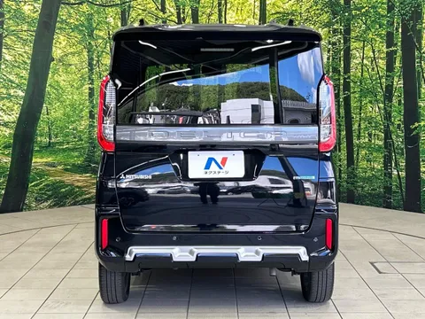 Mitsubishi Delica Mini