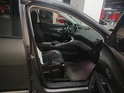 Peugeot 4008