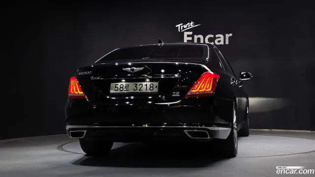 Genesis G90 (EQ900)