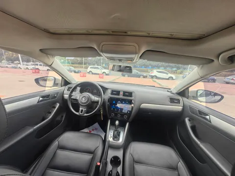 Volkswagen Sagitar