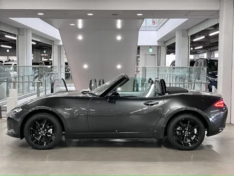 Mazda MX-5 (Roadster)