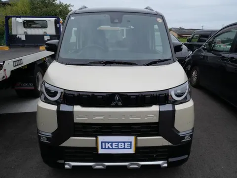 Mitsubishi Delica Mini