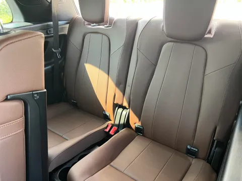 Mercedes-Benz Mercedes-Benz GLB