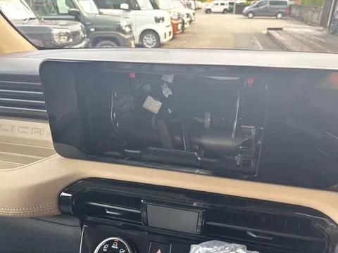 Mitsubishi Delica Mini