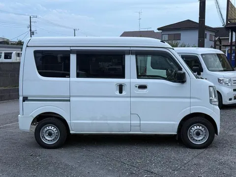 Nissan Clipper