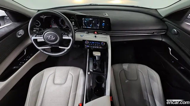 Hyundai Elantra (Avante)