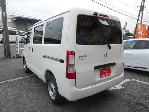 Toyota TownAce Van