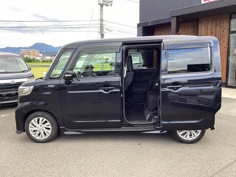 Suzuki Spacia Custom