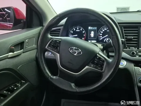 Hyundai Elantra (Avante)