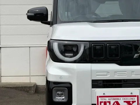 Mitsubishi Delica Mini
