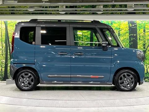 Suzuki Spacia Gear