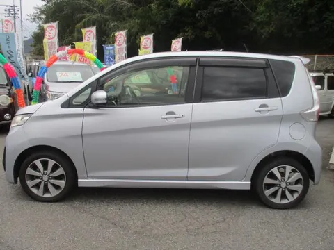 Mitsubishi eK Custom